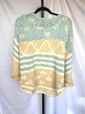 Vintage 80s Blue Beige Gray Medium Cozy Patterned Knit Sweater for Women